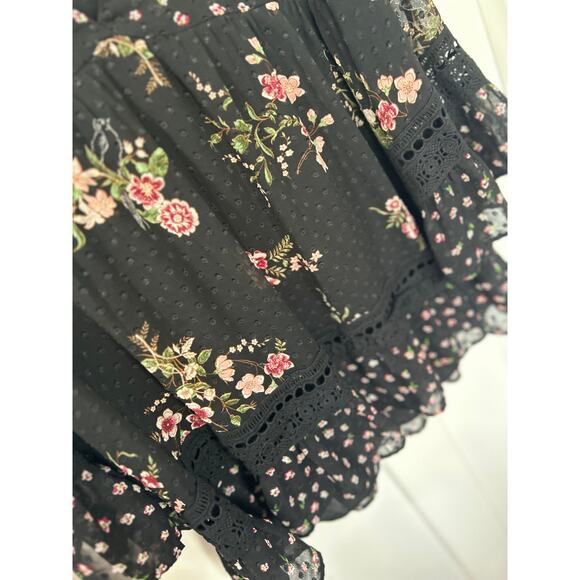 Anthropologie Maeve Steffy Bell-Sleeve Floral Chiffon Overlay Top Black SZ Small - Picture 5 of 13